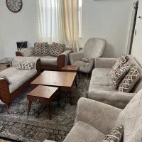 مبل ۹ نفره با شزلون و میز جلو مبلی|مبلمان خانگی و میز عسلی|رشت, باهنر|دیوار