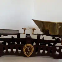 ترازوی آجیل آنتیک کلکسیونی قدمت دار|کلکسیون اشیاء عتیقه|رامسر, |دیوار