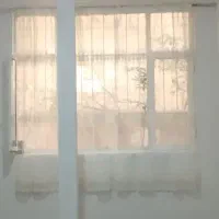 دو عدد پرده سفید کاملا نو، زیر پرده ای هم دارن