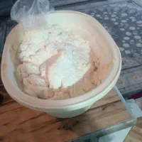 ماست پوستی گاوی تولومی کیلویی 90