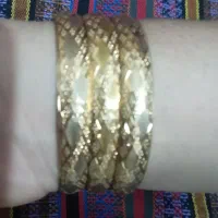 طلا ۱۰۰ بالای تابلو