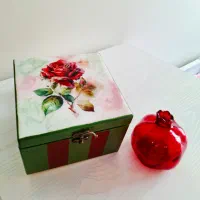 جعبه هدیه یا صندوقچه چوبی و روکش رزین