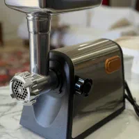 چرخ گوشت بوش کاملا نو با جعبه