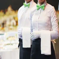 مهماندار آقا و خانوم برای رستوران و تالار