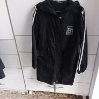 کت سیاه ومانتو سرمه ای