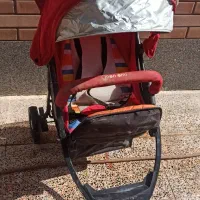 کالسکه و صندلی غذای کودک