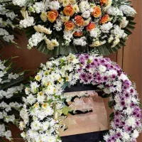 بیست عددتاج گل افتتاحیه و مراسم ترحیم یک دهم قیمت