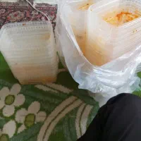 حدود 140عدد ظرف پلاستیکی