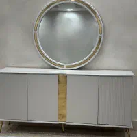 آیینه و کنسول