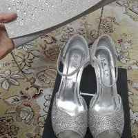 کفش مجلسی کارشده سایز ۴۰ و کیف ست نقره ای|کیف، کفش، کمربند|تهران, خانی آباد نو جنوبی|دیوار