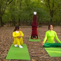 یوگا در طبیعت