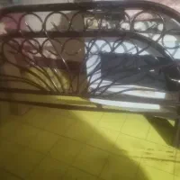 تخت فلزی دونفره و چوبی یک نفره|تخت و سرویس خواب|شاهینشهر, خبرنگار|دیوار