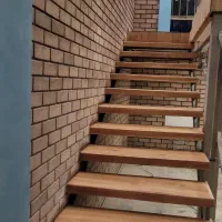 اجرای پله چوبی کف پله چوبی