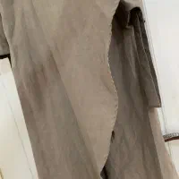 بارونی بلند|لباس|صومعه‌سرا, |دیوار