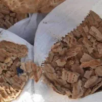 نان خشک تمیز سالم برای تغذیه طیور و پرندگان|لوازم جانبی حیوانات|آستارا, |دیوار