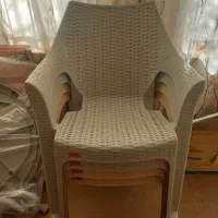 میز و صندلی کاملا نو بدون استفاده