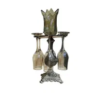 لاله های دکوری همراه با لیوان شامپاینی