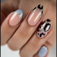 تخفیف کاشت ناخن وترمیم۲۷۰