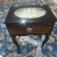 میزجاست قاشق وچنگال