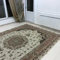 فرش رنگ روشن