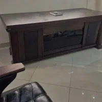 میز مدیریت طرح ال با چوب گردو و میز کنفرانس