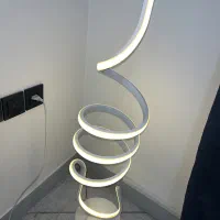 اباژور|چراغ خواب و آباژور|رشت, سعدی (تختی)|دیوار