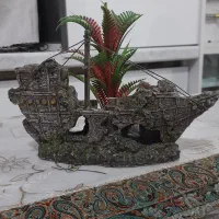 کشتی و بوته مصنوعی اکواریم