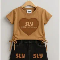 منشی و دستیار خانم تولید پوشاک