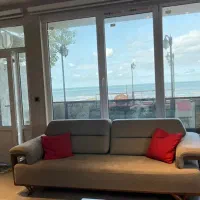 ویلا دوبلکس ساحلی انزلی  تراس بزرگ|اجارهٔ کوتاه‌مدت ویلا و باغ|رشت, هلال احمر|دیوار