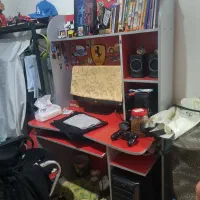 میز و صندلی و ۳ کشو
