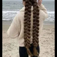 خریدار موهای خام و رنگی