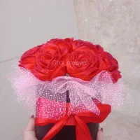 چند عدد باکس گل آماده ارسال|گل مصنوعی|ملایر, |دیوار