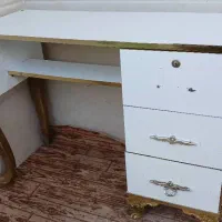 لوازم  آرایشگاه|آرایشگاه و سالن‌های زیبایی|شاندرمن, |دیوار