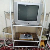 فروش فوری تلویزیون سامسونک نو با میز