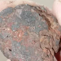 سنگ نمیدونم چیه آهن ربا میکشد|بدلیجات|اراک, |دیوار