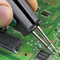 آموزش تعمیر برد الکترونیک.
