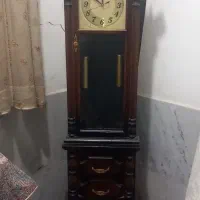 یک ساعت ایستاده جنس چوب  بامیزخاطره