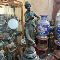 مجسمه برنززیبادکوری