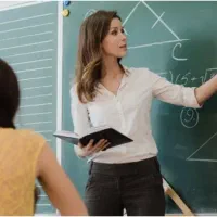 آموزش ریاضی و فیزیک هفتم  نهم دوازدهم در موسسه