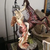 مجسمه و دکوری خاص