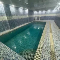 باغ استخر سرپوشیده آبگرم همین الان خالی