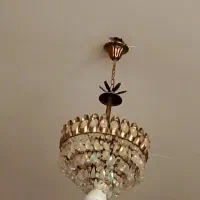 لوستر قدیمی سه طبقه