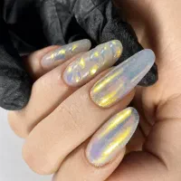 آموزش کاشت ناخن با پشتیبانی ۱۲ماهه