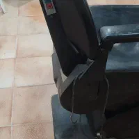 صندلی آرایشگاه برقی کاملا سالم