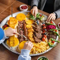 تعدادی نیرو در کافه رستوران با امکانات رایگان|استخدام خدمات فروشگاه و رستوران|تهران, تجریش|دیوار