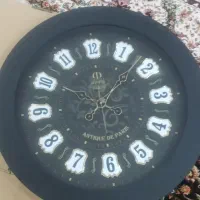 ساعت دیواری