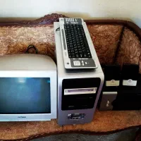 کامپیوتر با میزش