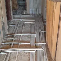 برقکار و برقکش وکنافکار ساختمان وباغ ومنزلخانه ارا