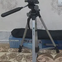 سه پایه دوربین