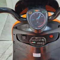 ماشین شارژی موتورشارژی وسپاپاکشتی صندلی چرمی|اسباب‌‌بازی|تهران, پرستار|دیوار